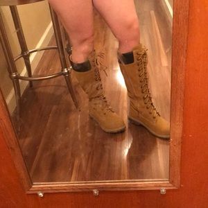 Combat boots